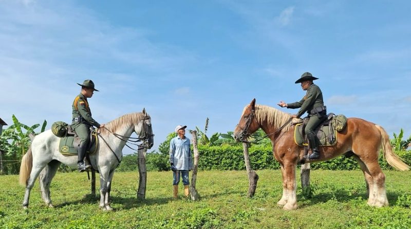 Policías carabineros garantizan la seguridad rural del departamento del Atlántico